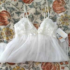 Flora Nikrooz Ivory Floral Lace 2 Piece Set